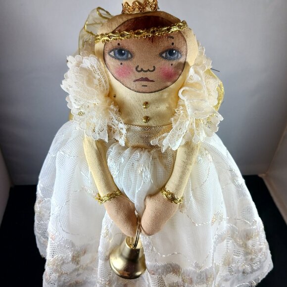 Vintage Primitive Style Artisan Doll Christmas Ornament - Picture 3 of 8